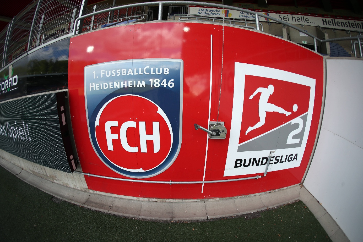Stub-Bild — wird im Sommer-Backfill durch Buch-Vorlage ersetzt